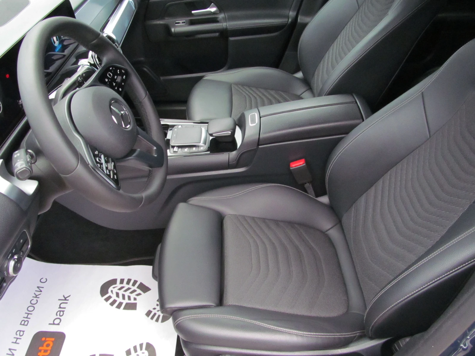 Mercedes-Benz GLB 4-MATIC/STYLE/FULL LED, снимка 9 - Автомобили и джипове - 54155639