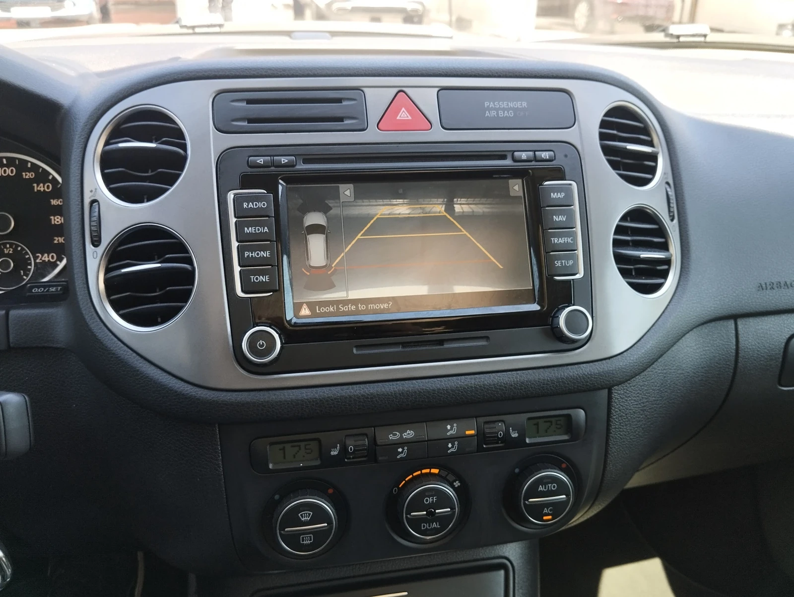 VW Tiguan Tiguan R Line, снимка 11 - Автомобили и джипове - 54337205