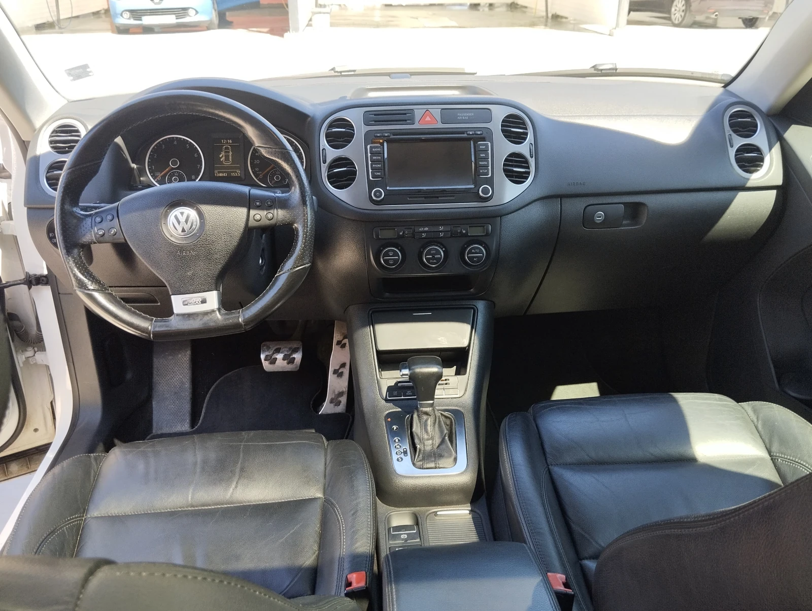 VW Tiguan Tiguan R Line, снимка 9 - Автомобили и джипове - 54337205