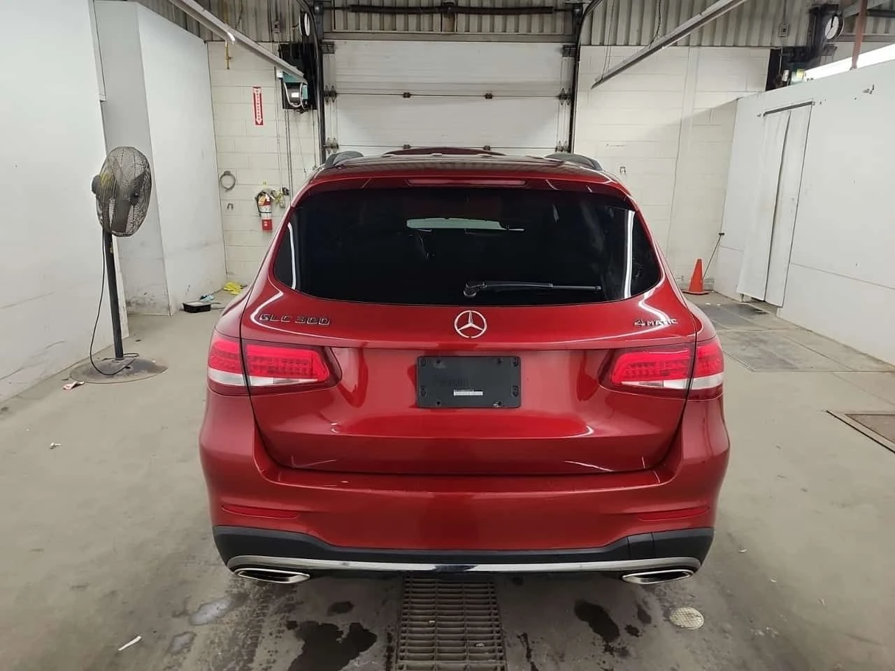Mercedes-Benz GLC * 300 * CARFAX * ЦЕНА ДО БГ, снимка 6 - Автомобили и джипове - 54902956