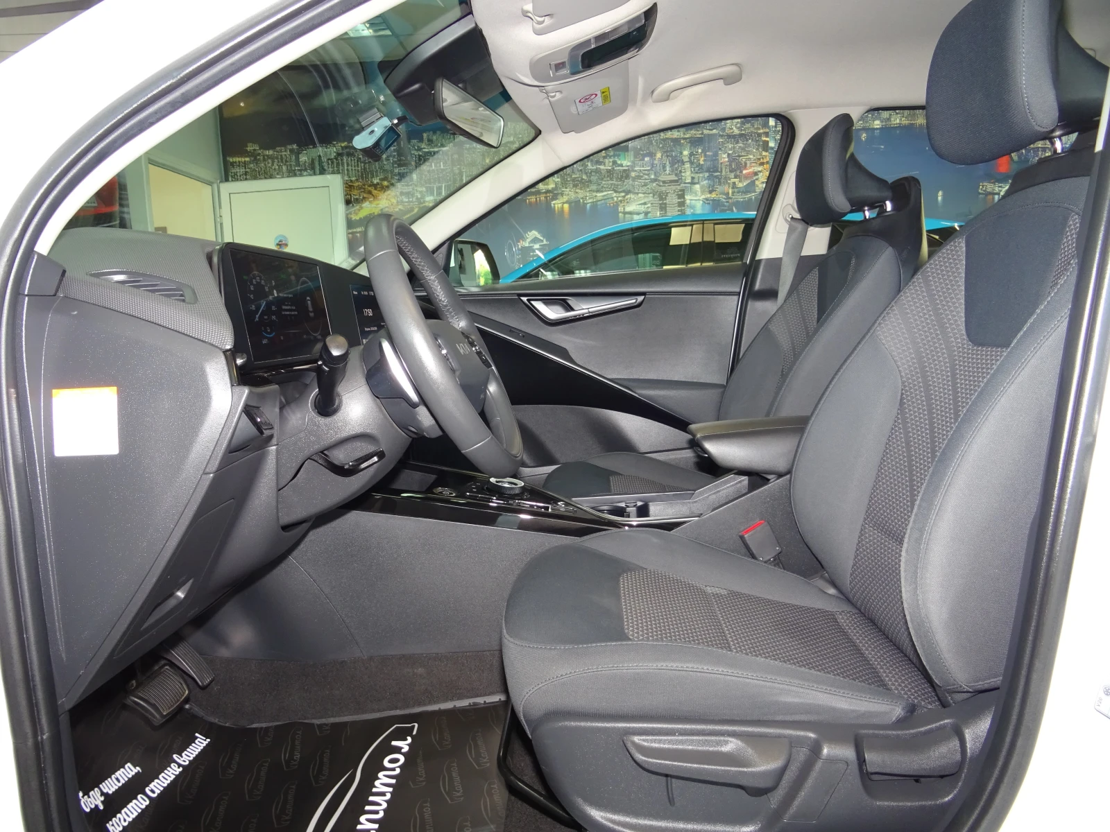 Kia Niro MOTION 65KW 204КС, снимка 7 - Автомобили и джипове - 54925472