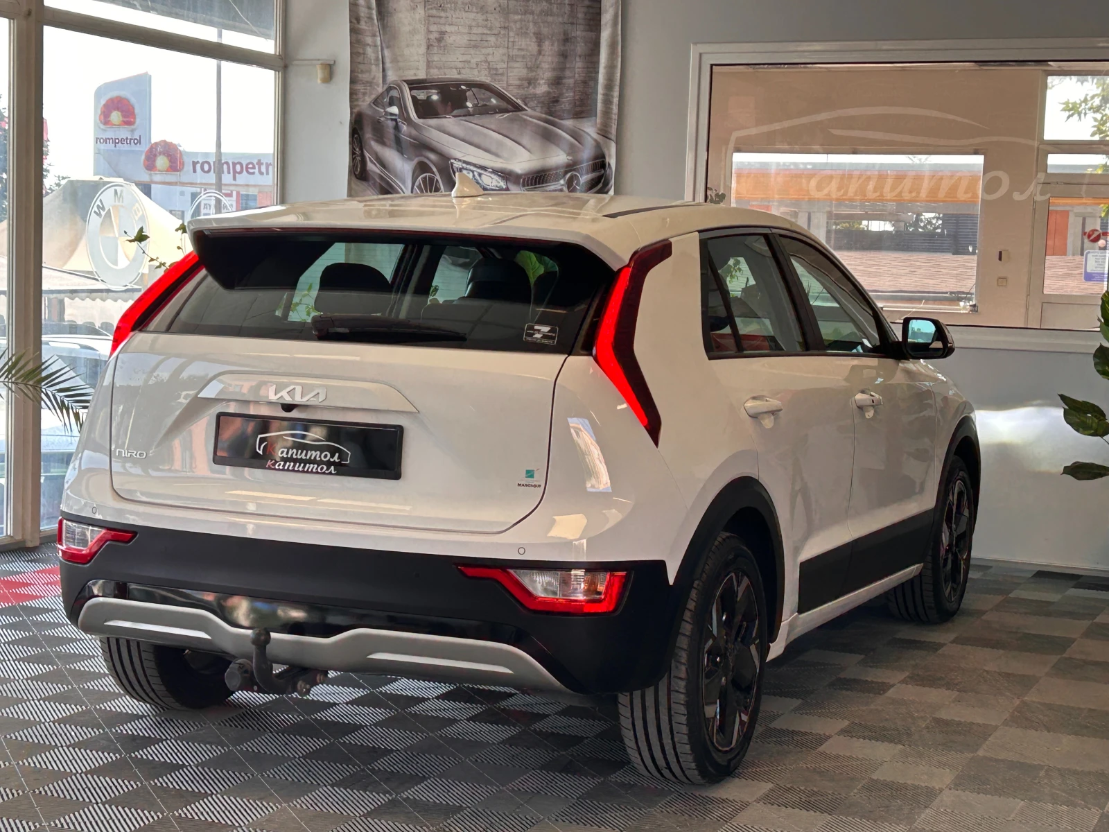 Kia Niro MOTION 65KW 204КС, снимка 6 - Автомобили и джипове - 54925472