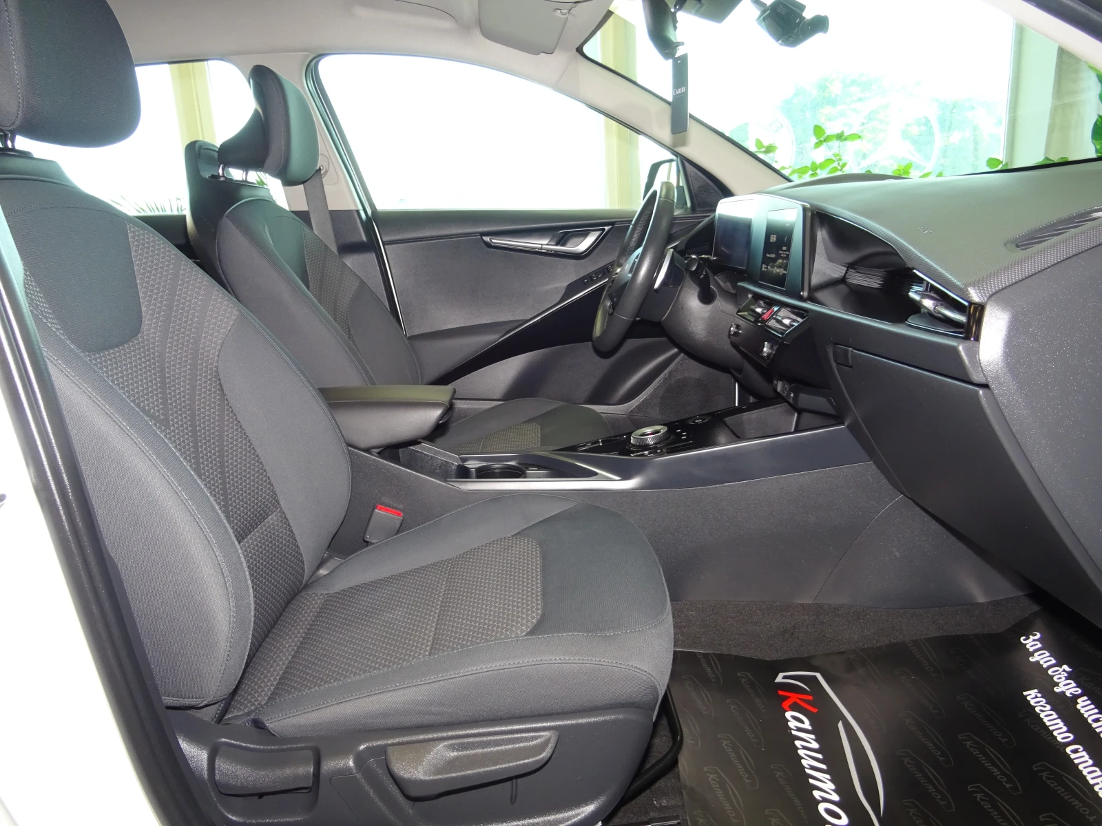 Kia Niro MOTION 65KW 204КС, снимка 10 - Автомобили и джипове - 54925472