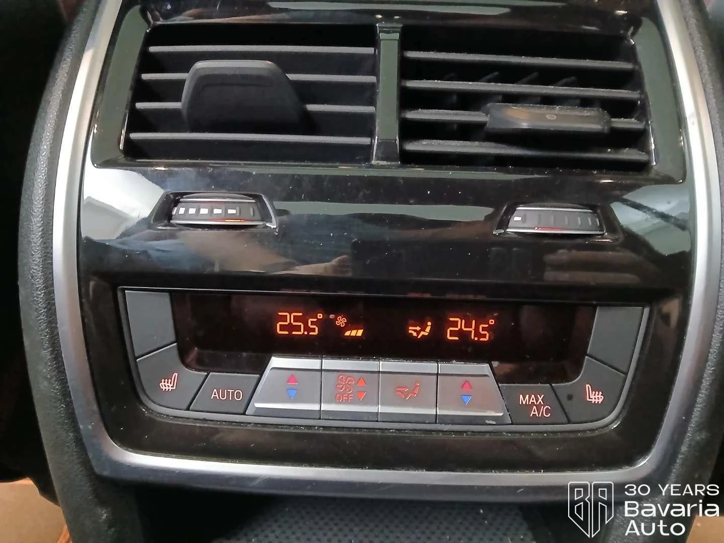 BMW X7 40d xDrive M Sport Paket Sportautomatic, снимка 16 - Автомобили и джипове - 54969897