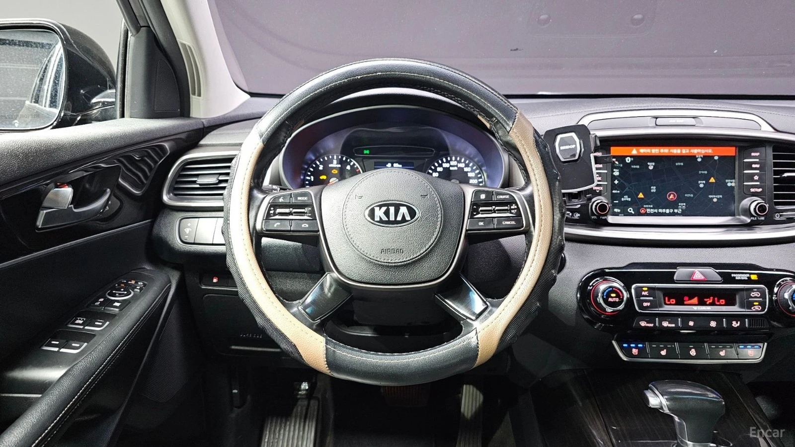 Kia Sorento * 0БДУХВАНЕ *  AвтоКредит * (ЦЕНА ДО БГ), снимка 8 - Автомобили и джипове - 55545089