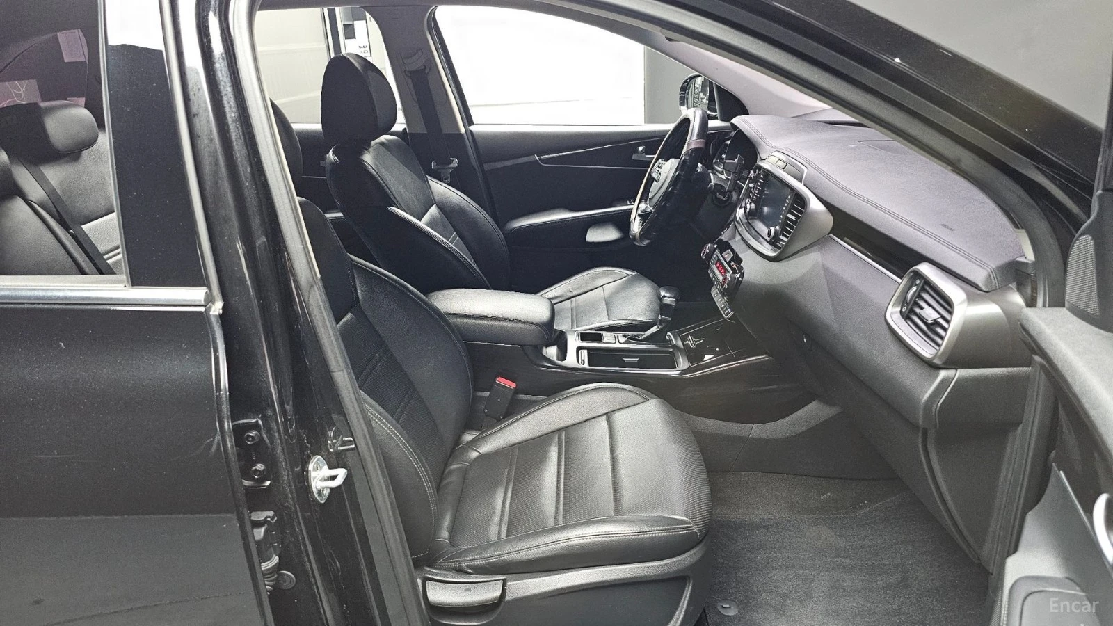 Kia Sorento * 0БДУХВАНЕ *  AвтоКредит * (ЦЕНА ДО БГ), снимка 12 - Автомобили и джипове - 55545089