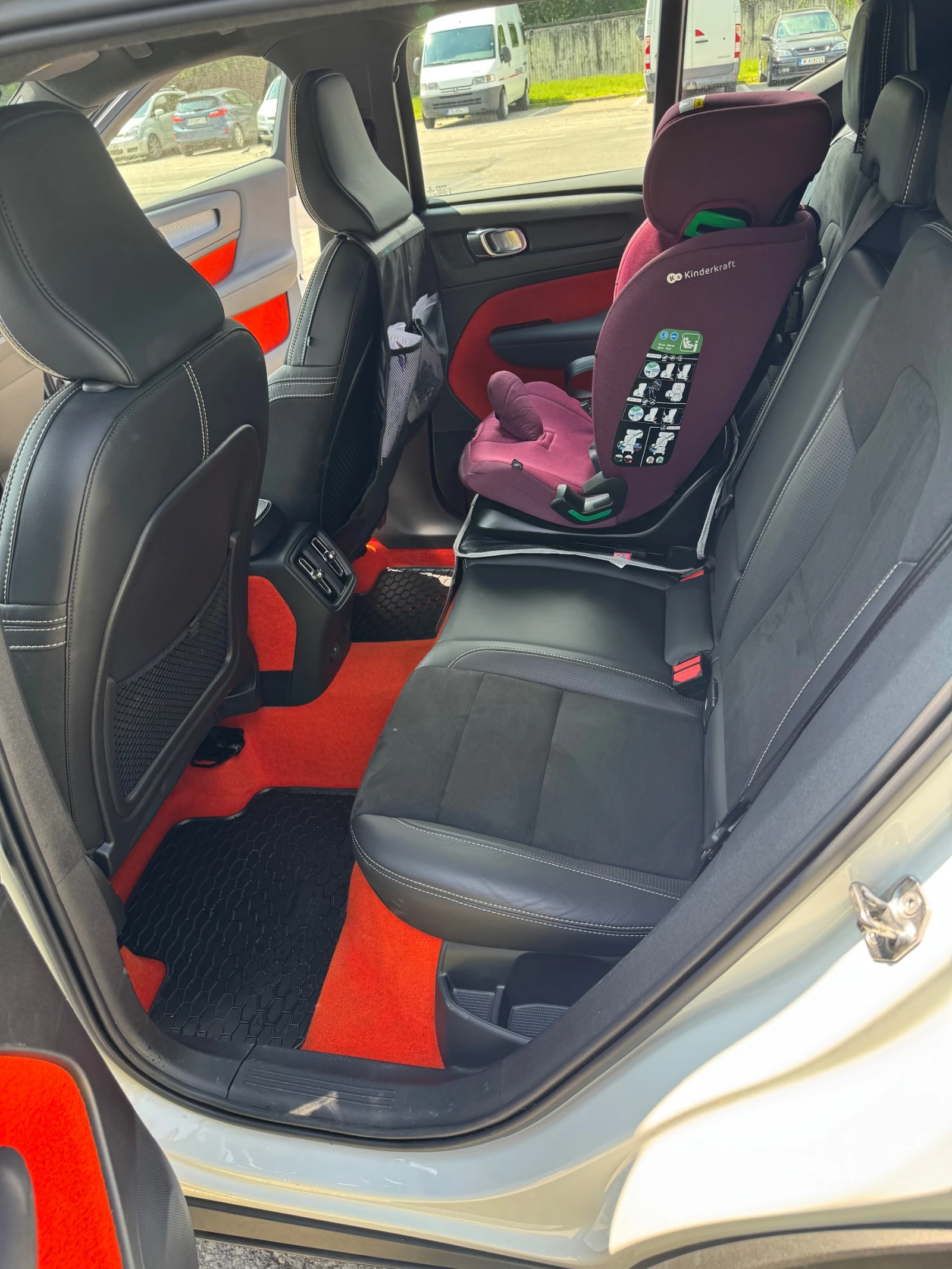 Volvo XC40, снимка 15 - Автомобили и джипове - 55972681