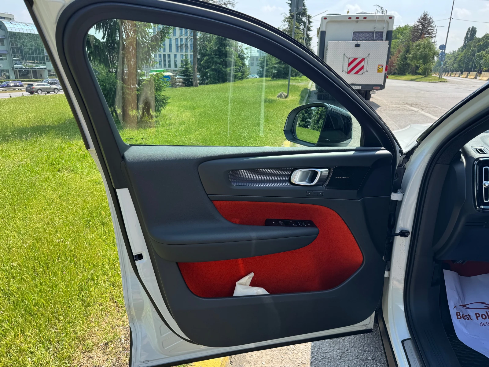 Volvo XC40, снимка 7 - Автомобили и джипове - 55972681
