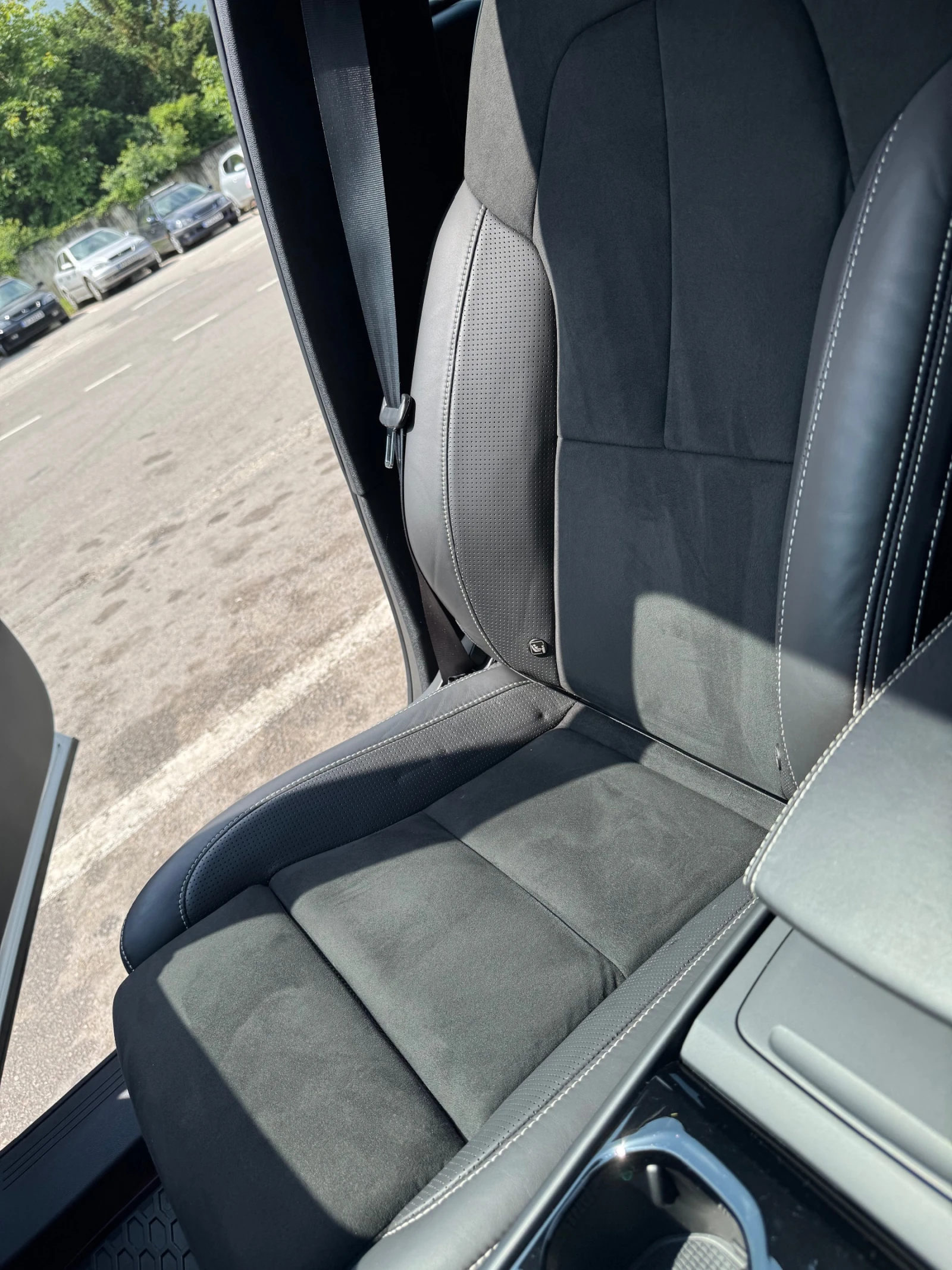 Volvo XC40, снимка 12 - Автомобили и джипове - 55972681