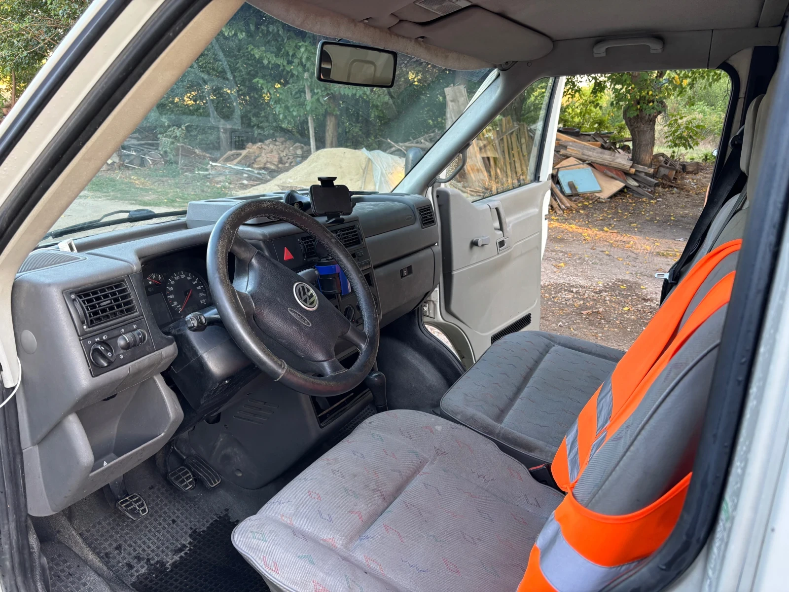 VW Transporter 2.5TDI - изображение 7