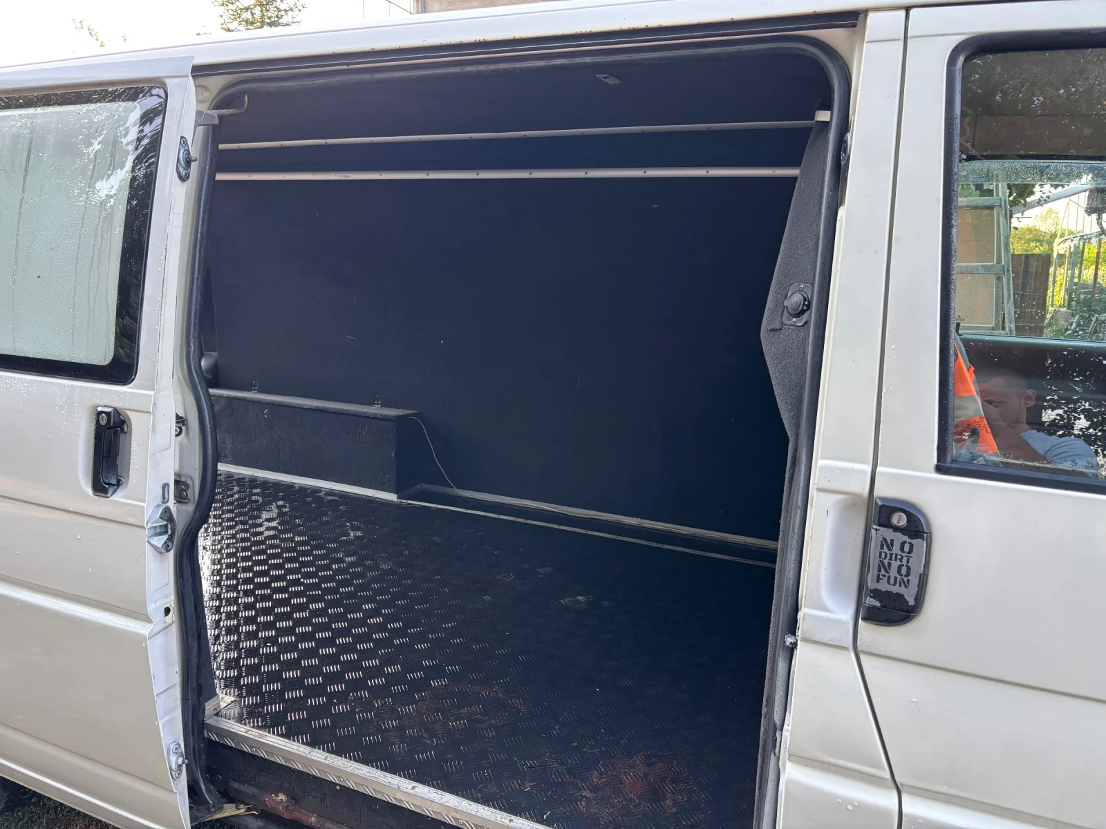 VW Transporter 2.5TDI - изображение 6