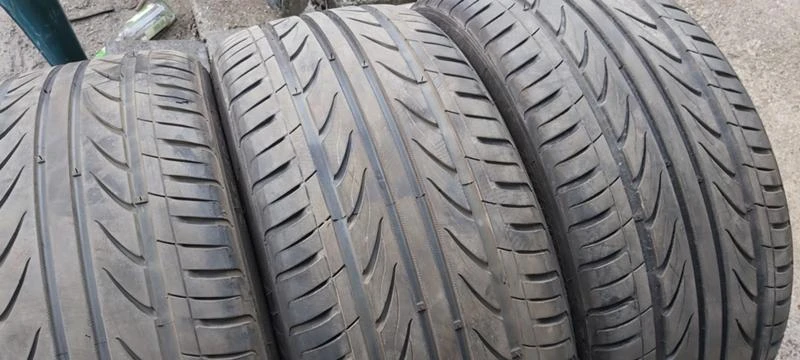 Гуми Летни 235/40R18, снимка 3 - Гуми и джанти - 33729387