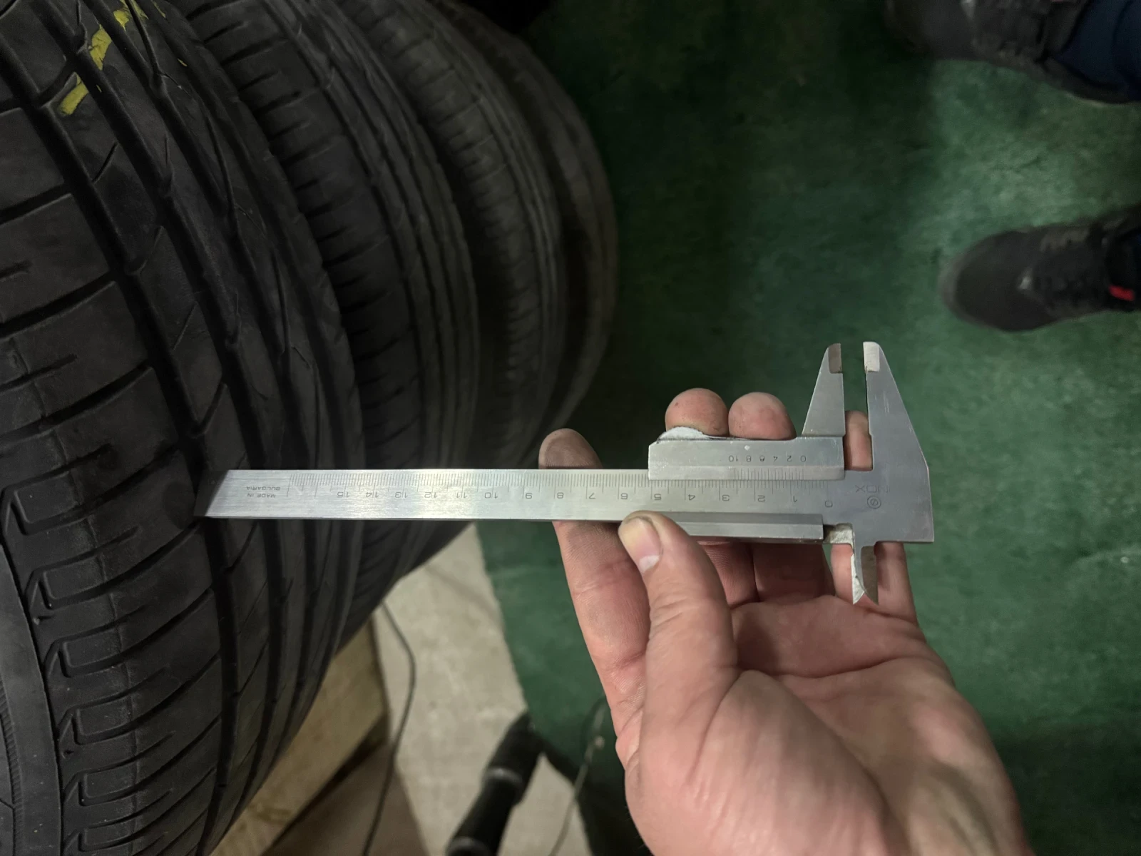 Гуми Летни 205/55R16, снимка 2 - Гуми и джанти - 53940345