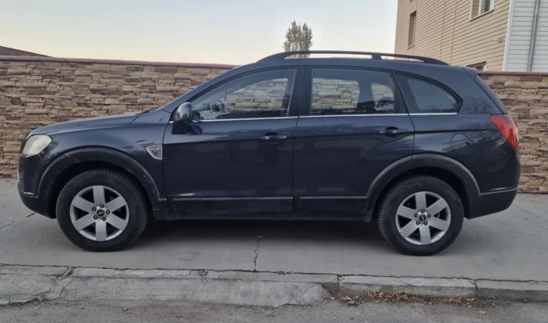 Chevrolet Captiva 2.0 4X4, снимка 2 - Автомобили и джипове - 48364067