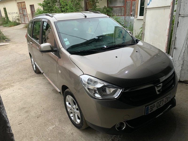 Dacia Lodgy 1.5 dci110, снимка 6 - Автомобили и джипове - 47154758