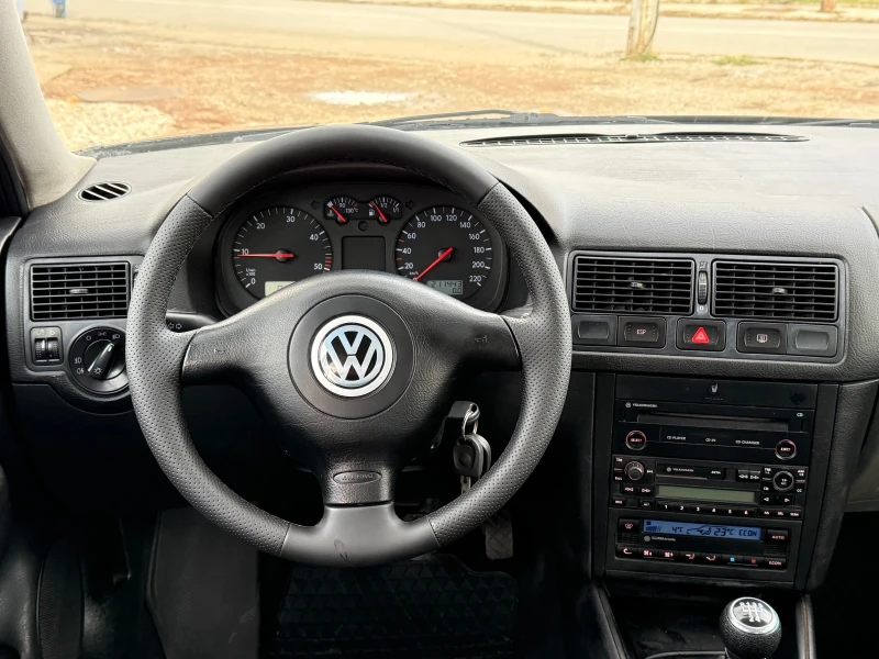 VW Golf GT * 90кс* KLIMATRONIK* , снимка 12 - Автомобили и джипове - 48078135