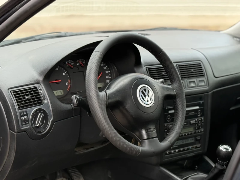 VW Golf GT * 90кс* KLIMATRONIK* , снимка 11 - Автомобили и джипове - 48078135