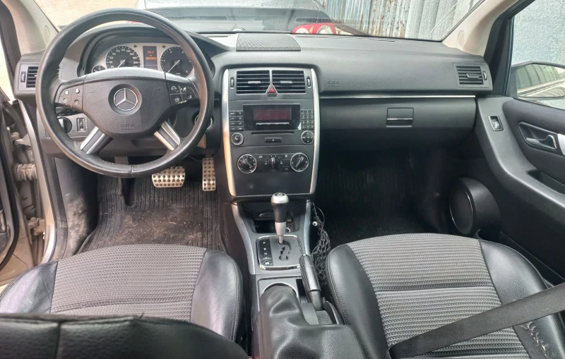 Mercedes-Benz B 180, снимка 2 - Автомобили и джипове - 48505788