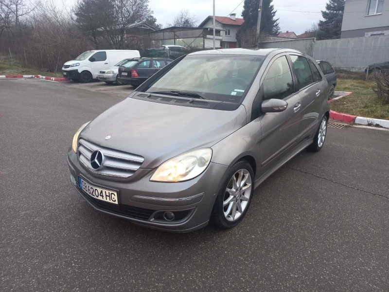 Mercedes-Benz B 180, снимка 1 - Автомобили и джипове - 48505788