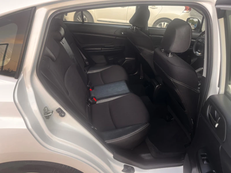 Subaru Impreza 1.6 LUKS, снимка 11 - Автомобили и джипове - 51272591