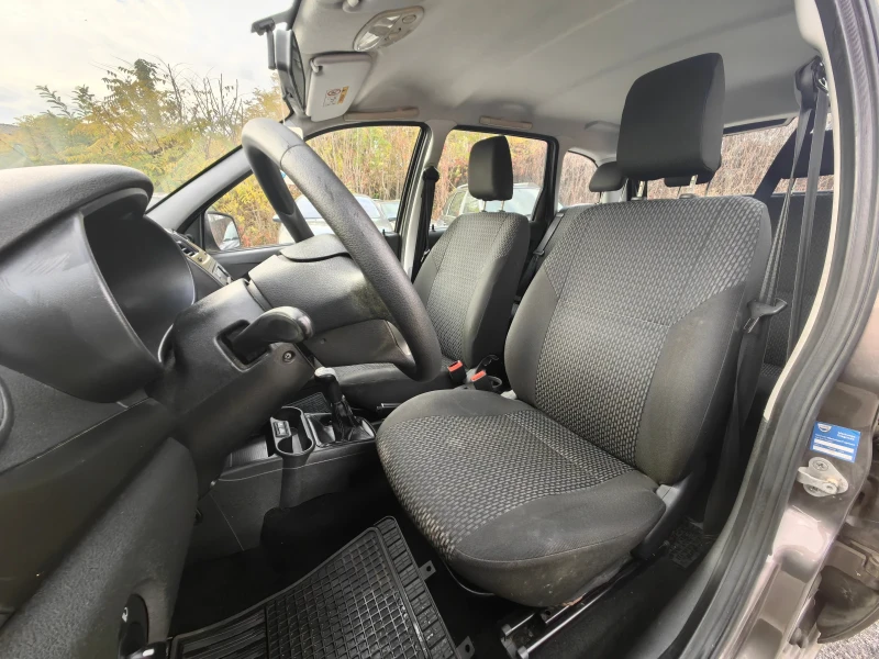 Lada Kalina 1.6 Бензин 98 кс, Климатик, Евро 6 , Комби , снимка 13 - Автомобили и джипове - 51421315