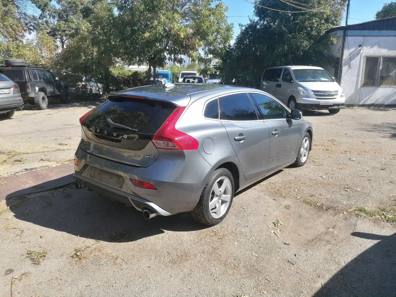 Volvo V40 2.0 diesel 190 h.p. RDesign, снимка 7 - Автомобили и джипове - 51756185