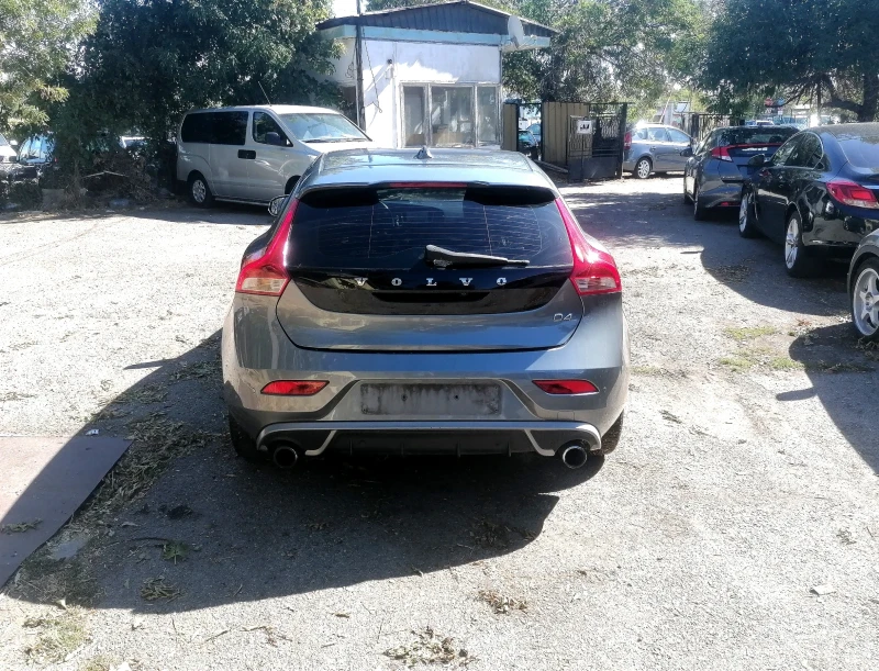 Volvo V40 2.0 diesel 190 h.p. RDesign, снимка 6 - Автомобили и джипове - 51756185