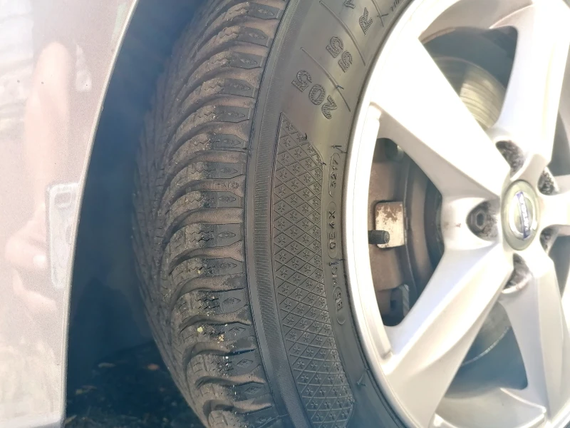 Volvo V40 2.0 diesel 190 h.p. RDesign, снимка 16 - Автомобили и джипове - 51756185