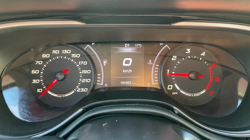 Fiat Tipo 1.6 M-JET Автоматик, снимка 8 - Автомобили и джипове - 51858137