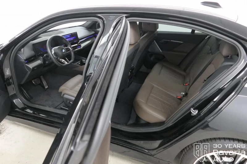 BMW 520 i M Sport Paket Steptronic, снимка 5 - Автомобили и джипове - 52726795