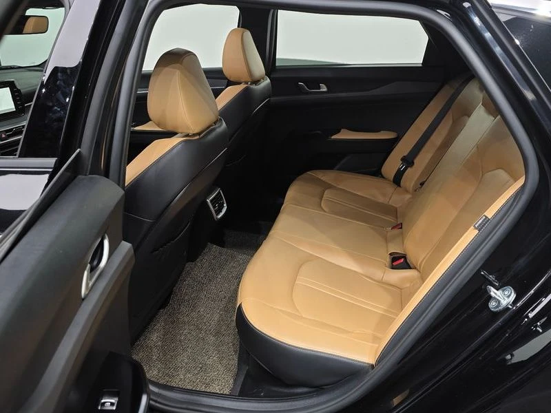 Kia K5 Prestige| 192к.с.| ВКЛ.ТЕХНОТЕСТ, снимка 12 - Автомобили и джипове - 55123109