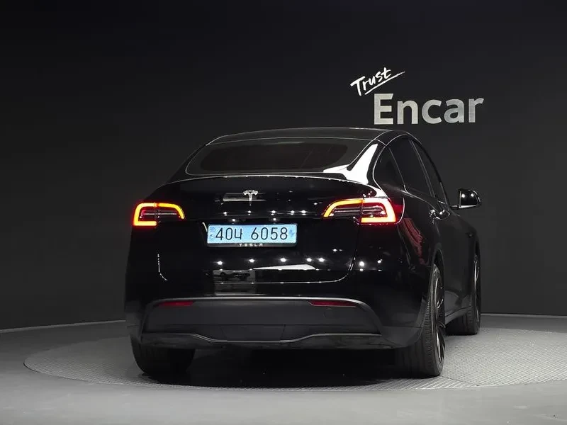 Tesla Model Y  Rwd | Mobile.bg � ����������� 4