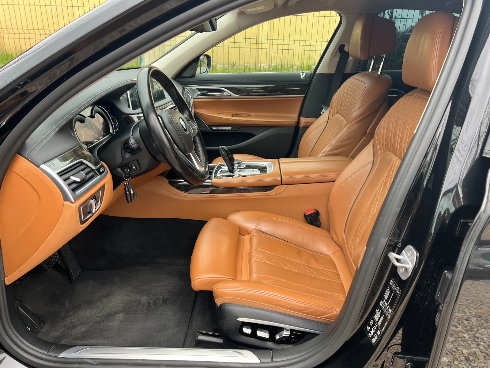 BMW 740 d xDrive G11 - изображение 8
