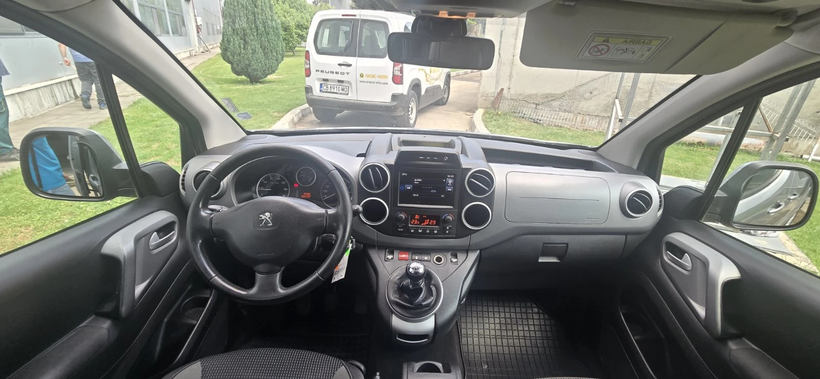 Peugeot Partner Tepee - изображение 7