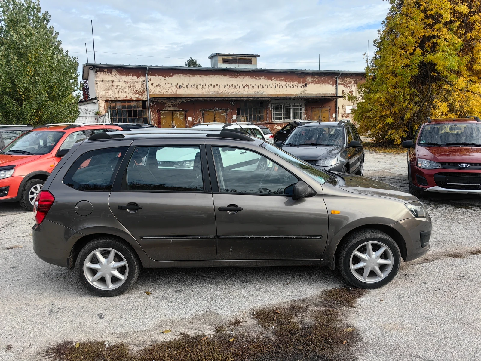 Lada Kalina 1.6 Бензин 98 кс, Климатик, Евро 6 , Комби  - изображение 7