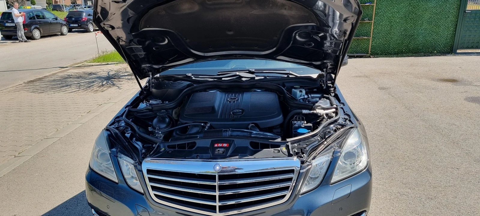 Mercedes-Benz E 220  - изображение 6