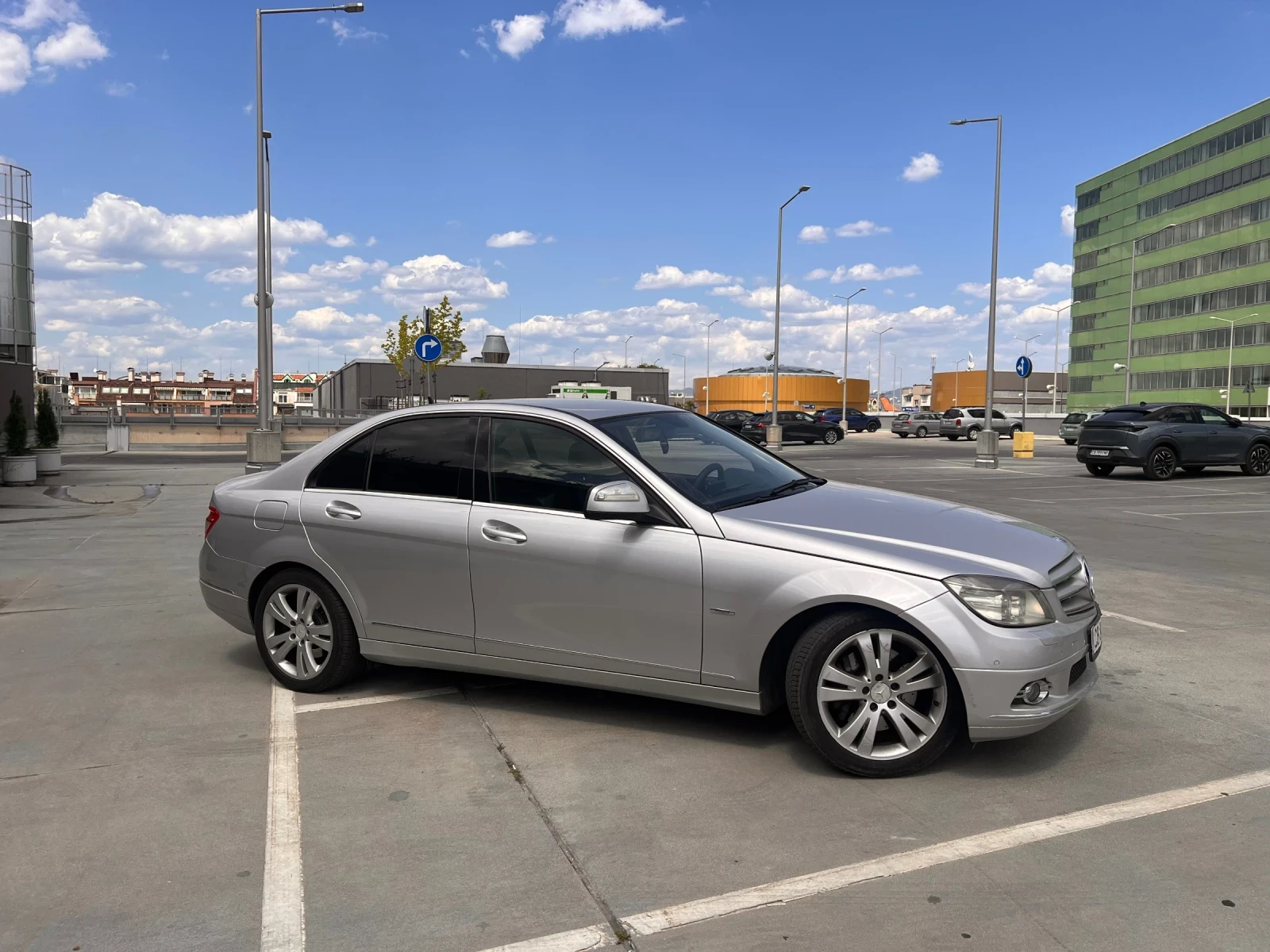 Mercedes-Benz C 320  - изображение 3