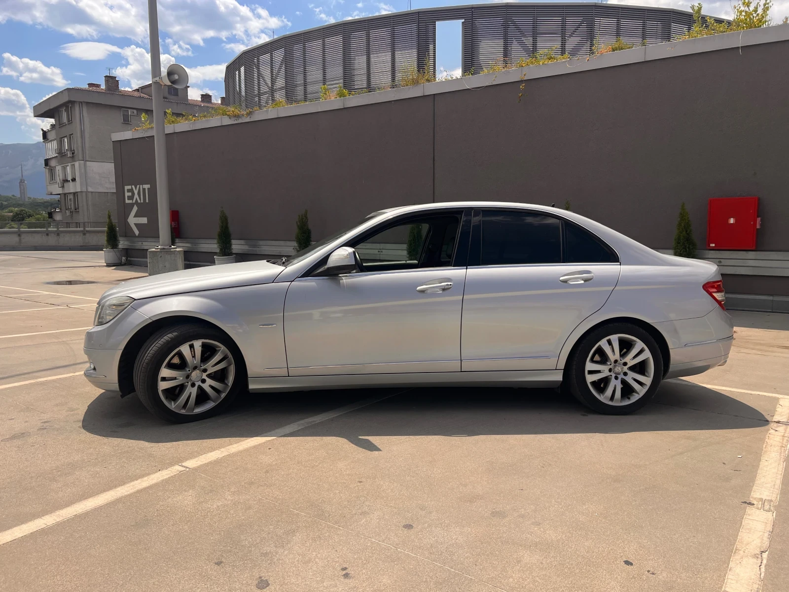 Mercedes-Benz C 320  - изображение 2