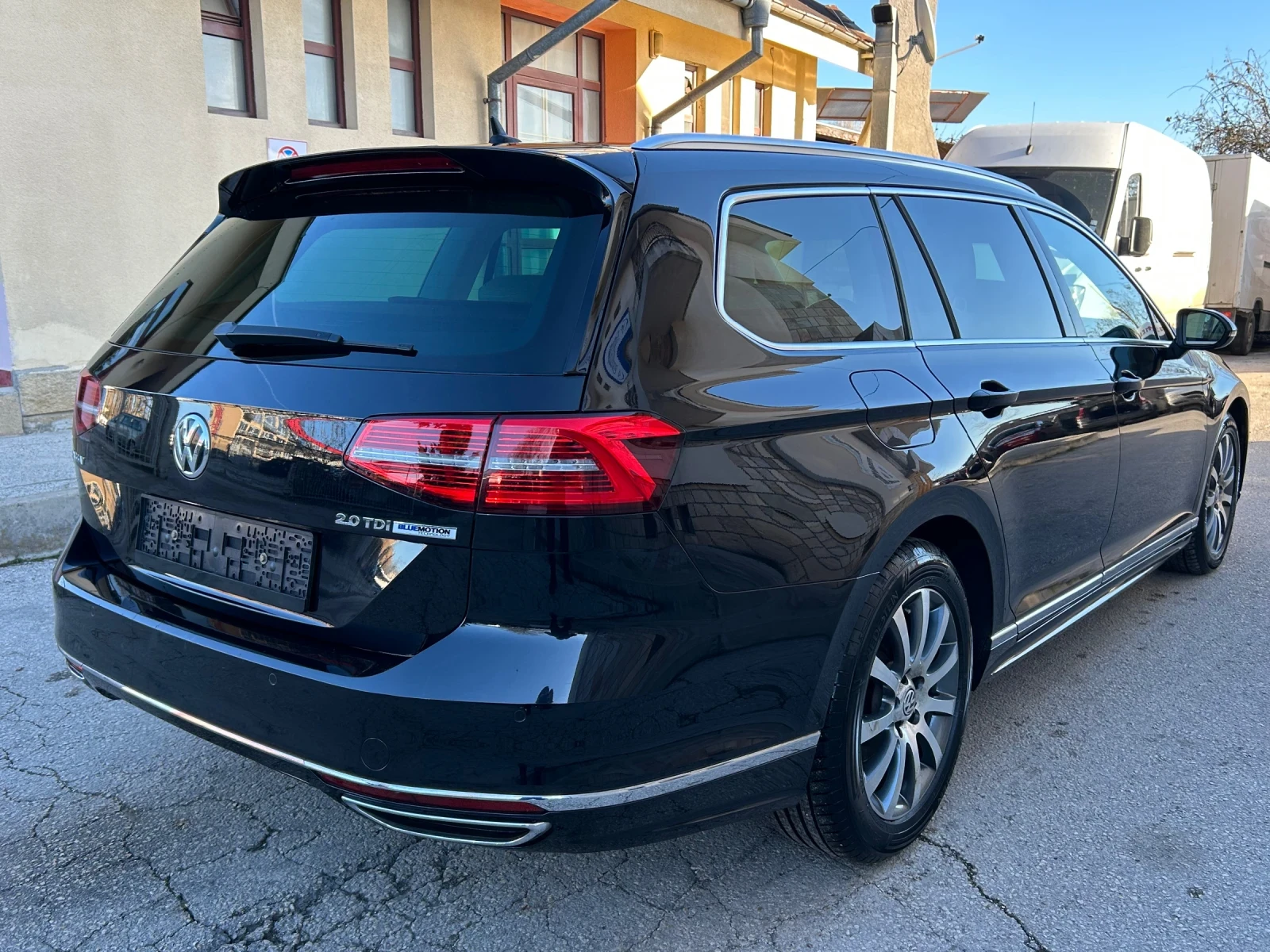 VW Passat 2.0TDI R-line DIGITAL FULL LED - изображение 5