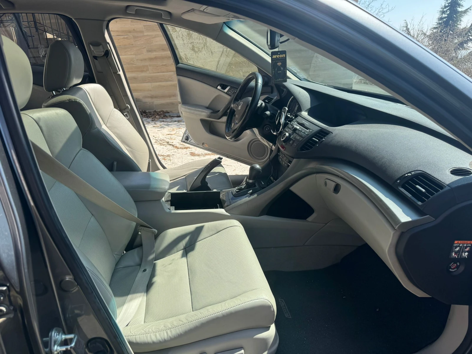 Honda Accord 2, 4/Газ/Кожа/Автомат/Регистрирана, снимка 11 - Автомобили и джипове - 53983548