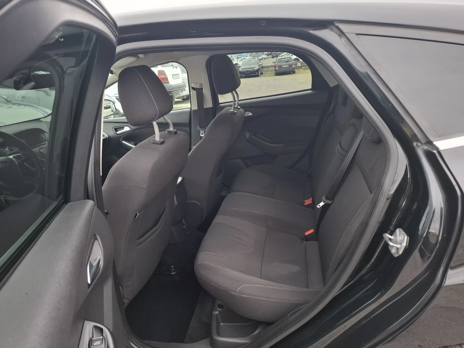 Ford Focus 1, 6 TDCI-115ps.-Titanium-Navi-Keyless, снимка 11 - Автомобили и джипове - 54037908