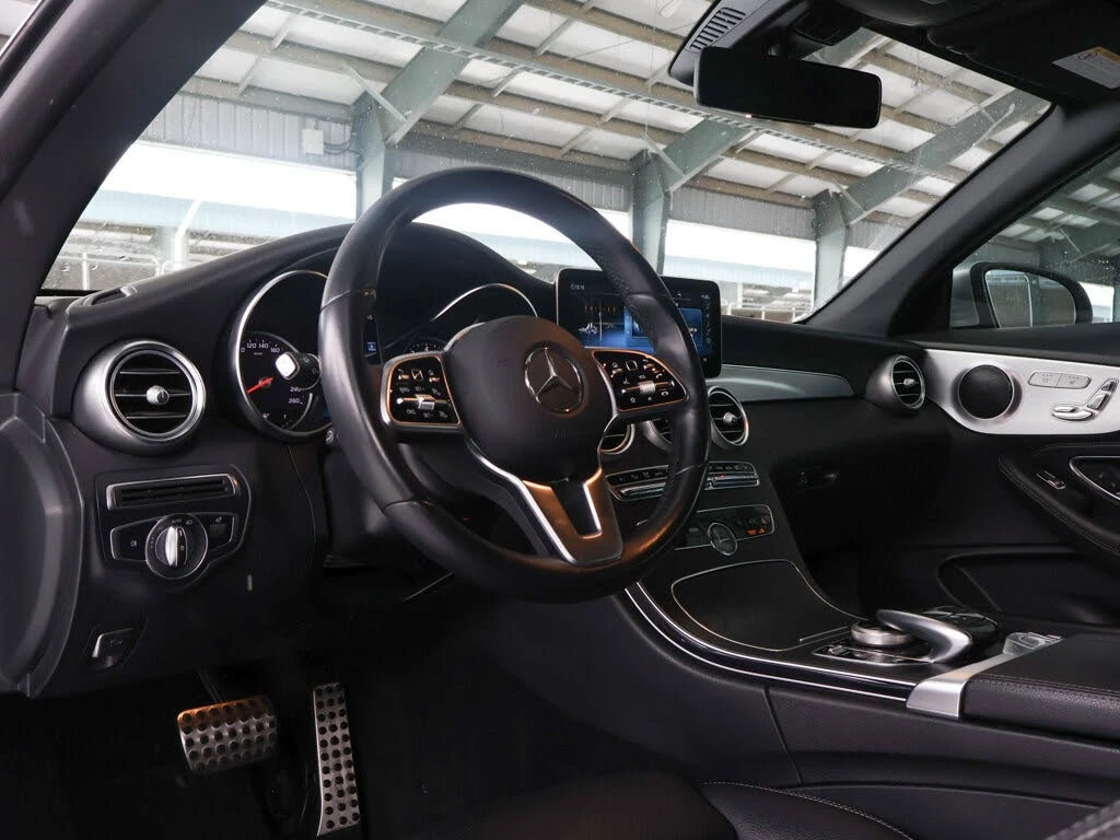 Mercedes-Benz C 300 * АвтоКредит * (ЦЕНА ДО БГ), снимка 13 - Автомобили и джипове - 54133907