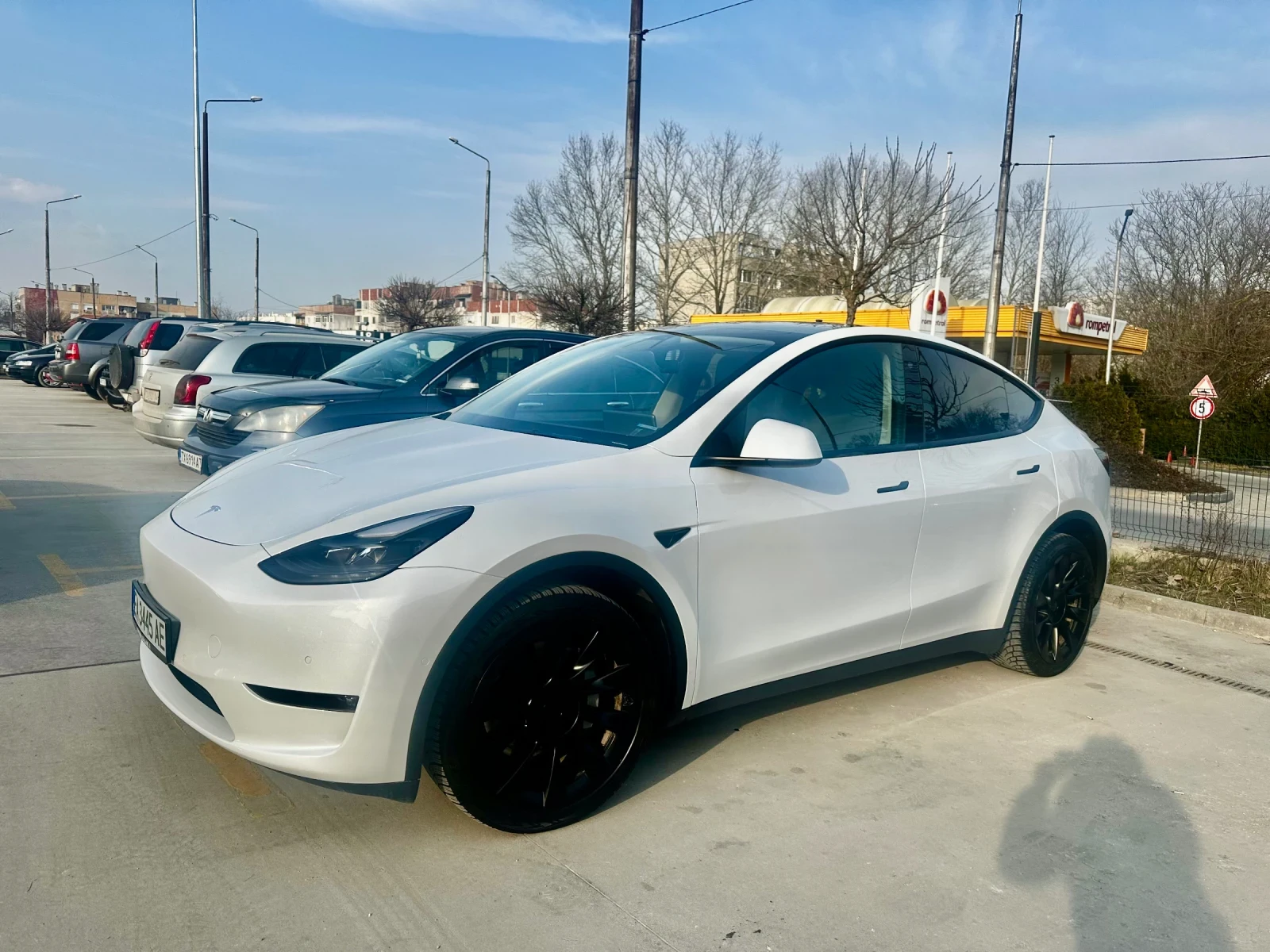 Tesla Model Y 4x4, снимка 4 - Автомобили и джипове - 54173048