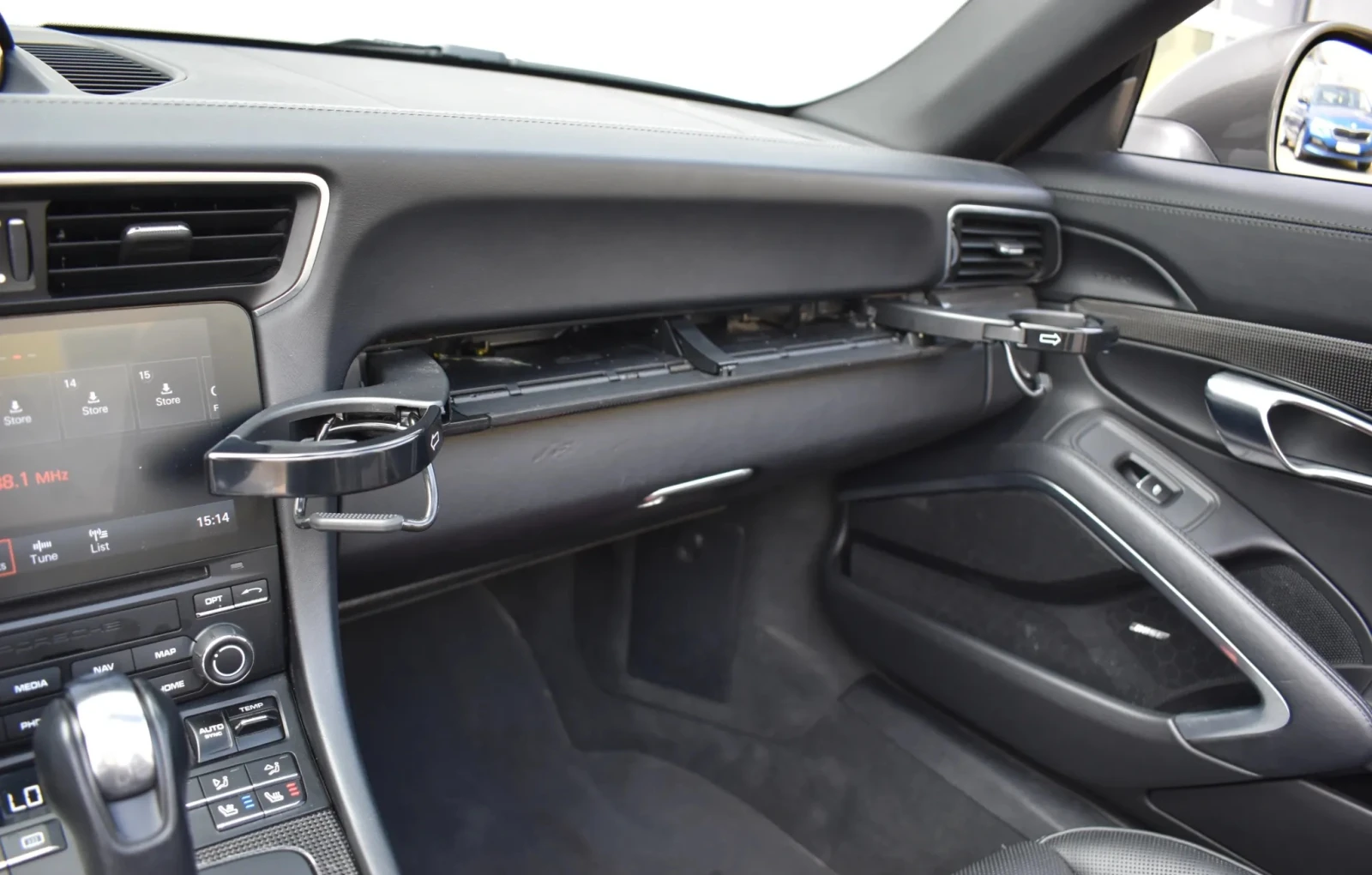 Porsche 911 Carrera 4 Cabrio, снимка 8 - Автомобили и джипове - 54461356