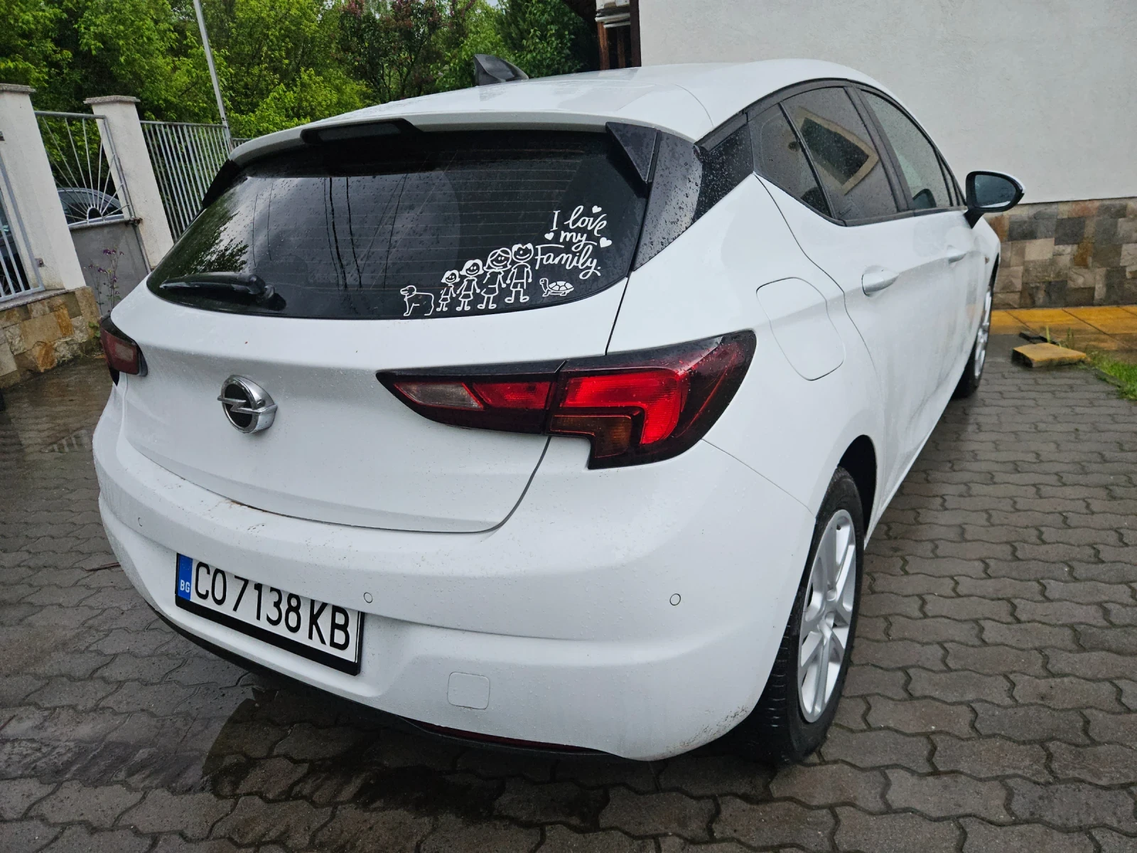 Opel Astra 1.6 tdi бяла перла, снимка 3 - Автомобили и джипове - 54636002