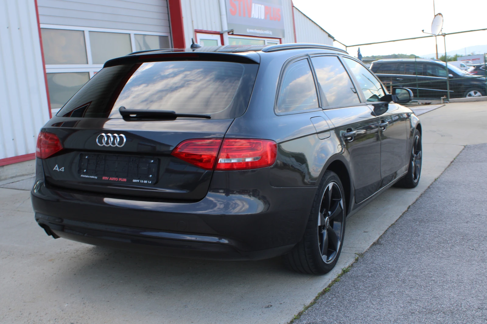 Audi A4 2.0 TDI АВТОМАТИК, снимка 5 - Автомобили и джипове - 54749748