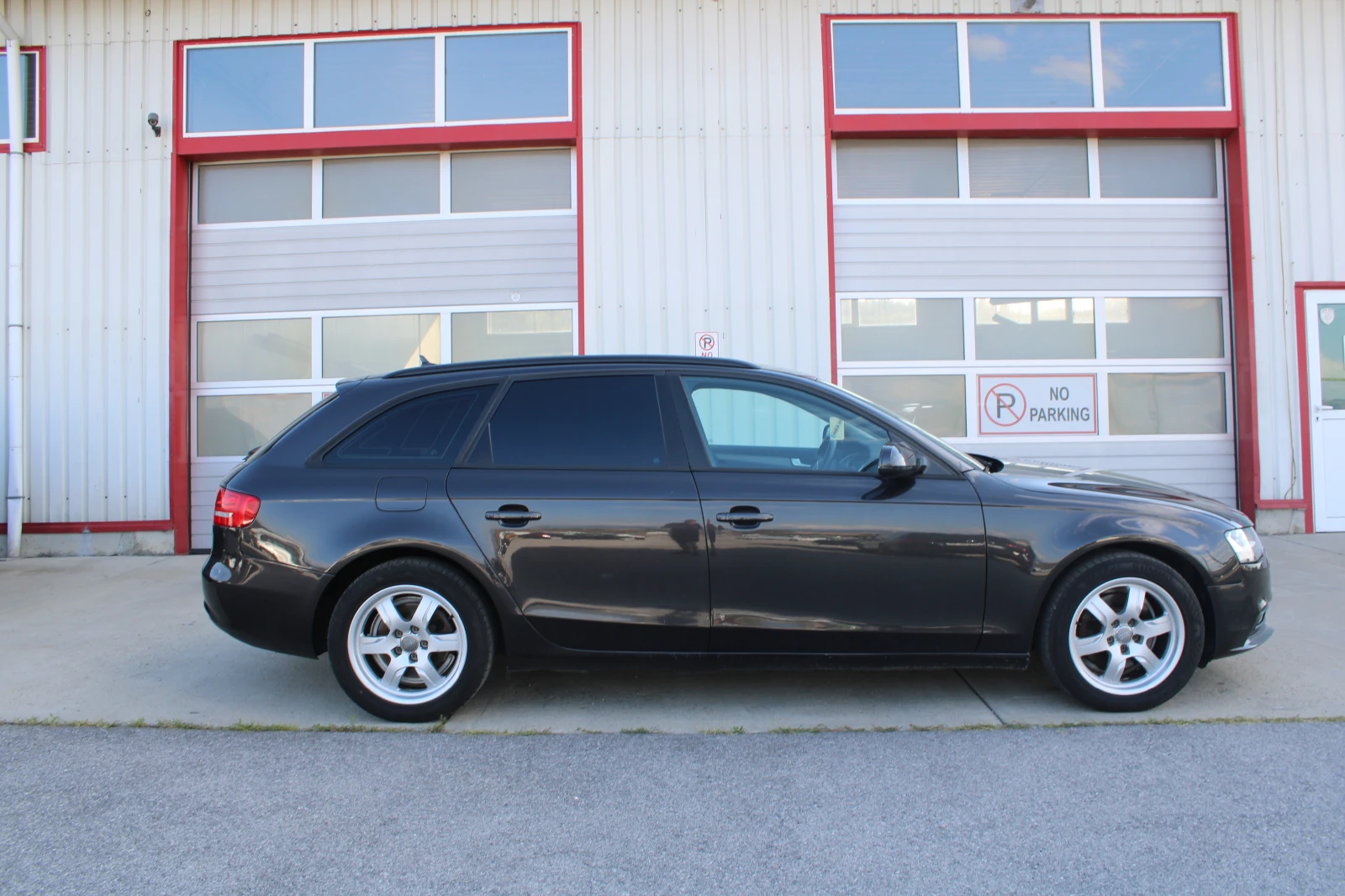 Audi A4 2.0 TDI АВТОМАТИК, снимка 4 - Автомобили и джипове - 54749748
