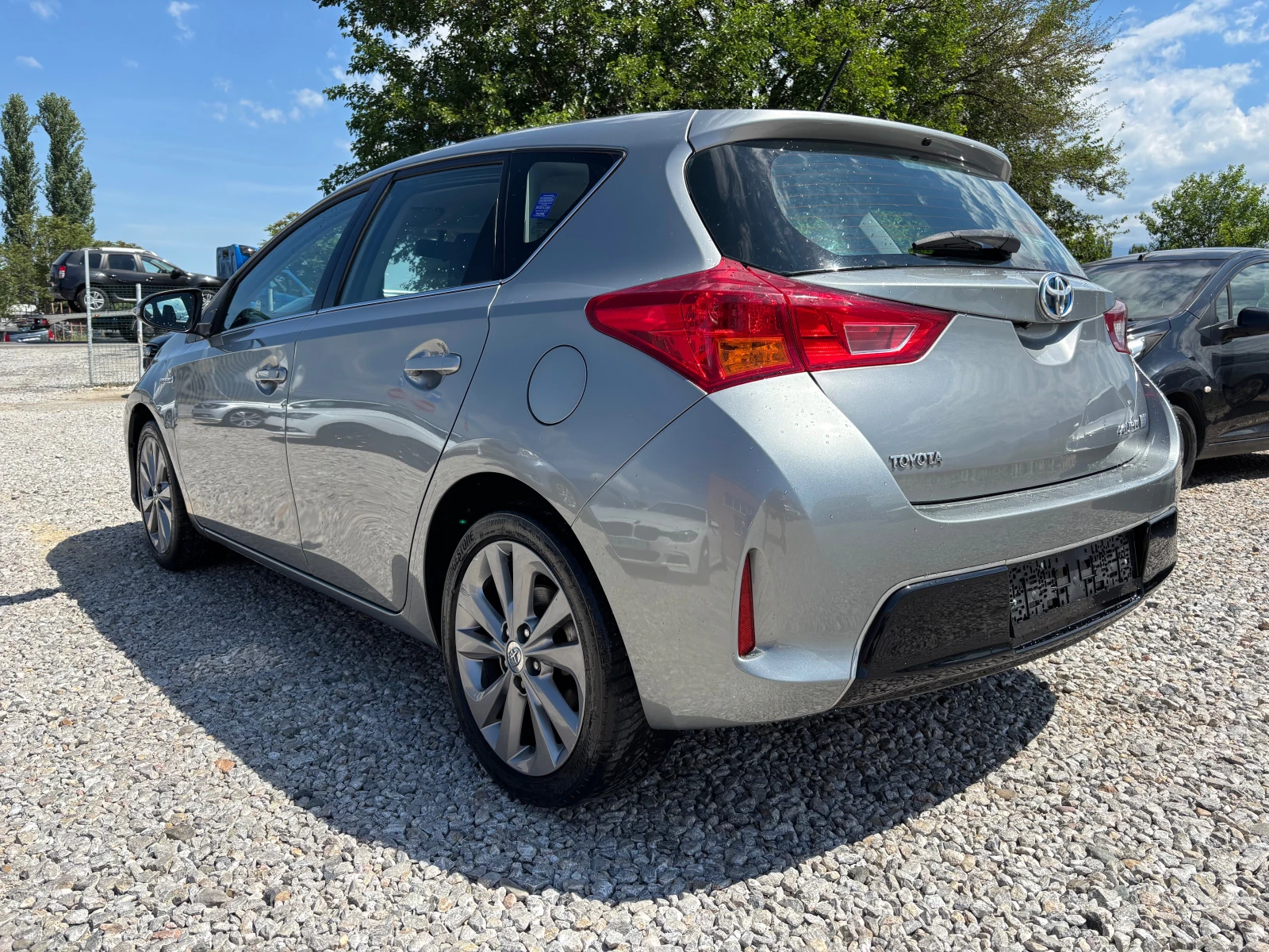 Toyota Auris, снимка 5 - Автомобили и джипове - 54982819