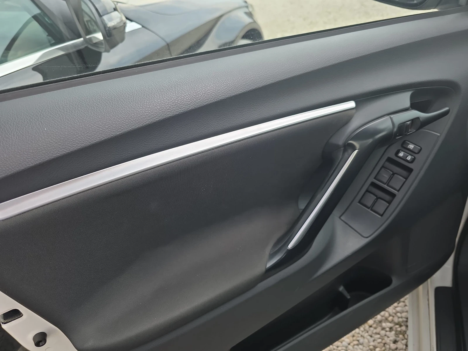 Toyota Verso 1.6 HDI, снимка 7 - Автомобили и джипове - 55059403