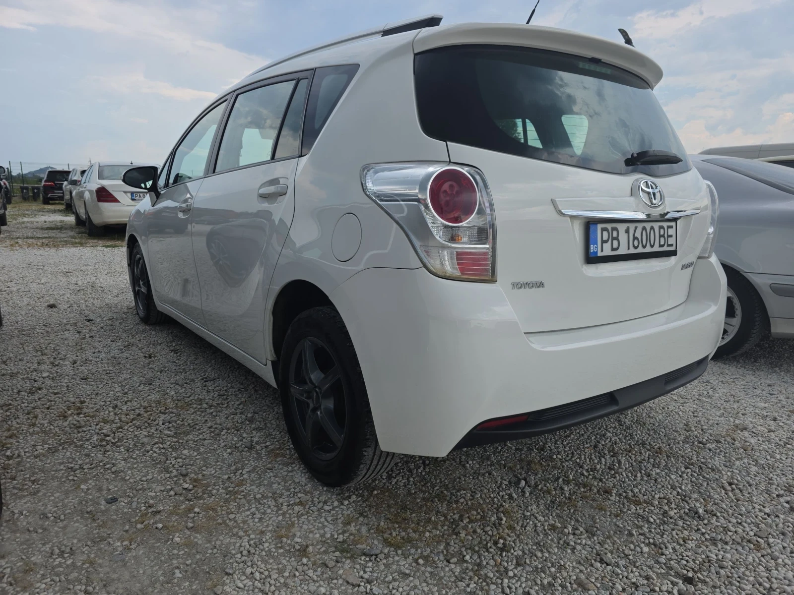 Toyota Verso 1.6 HDI, снимка 6 - Автомобили и джипове - 55059403